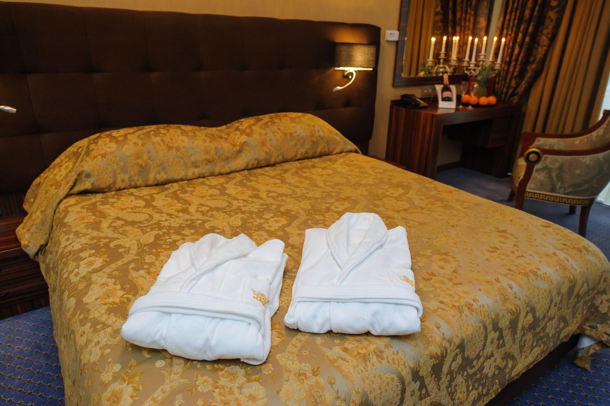 Hotel Royal Park Кишинев Екстериор снимка