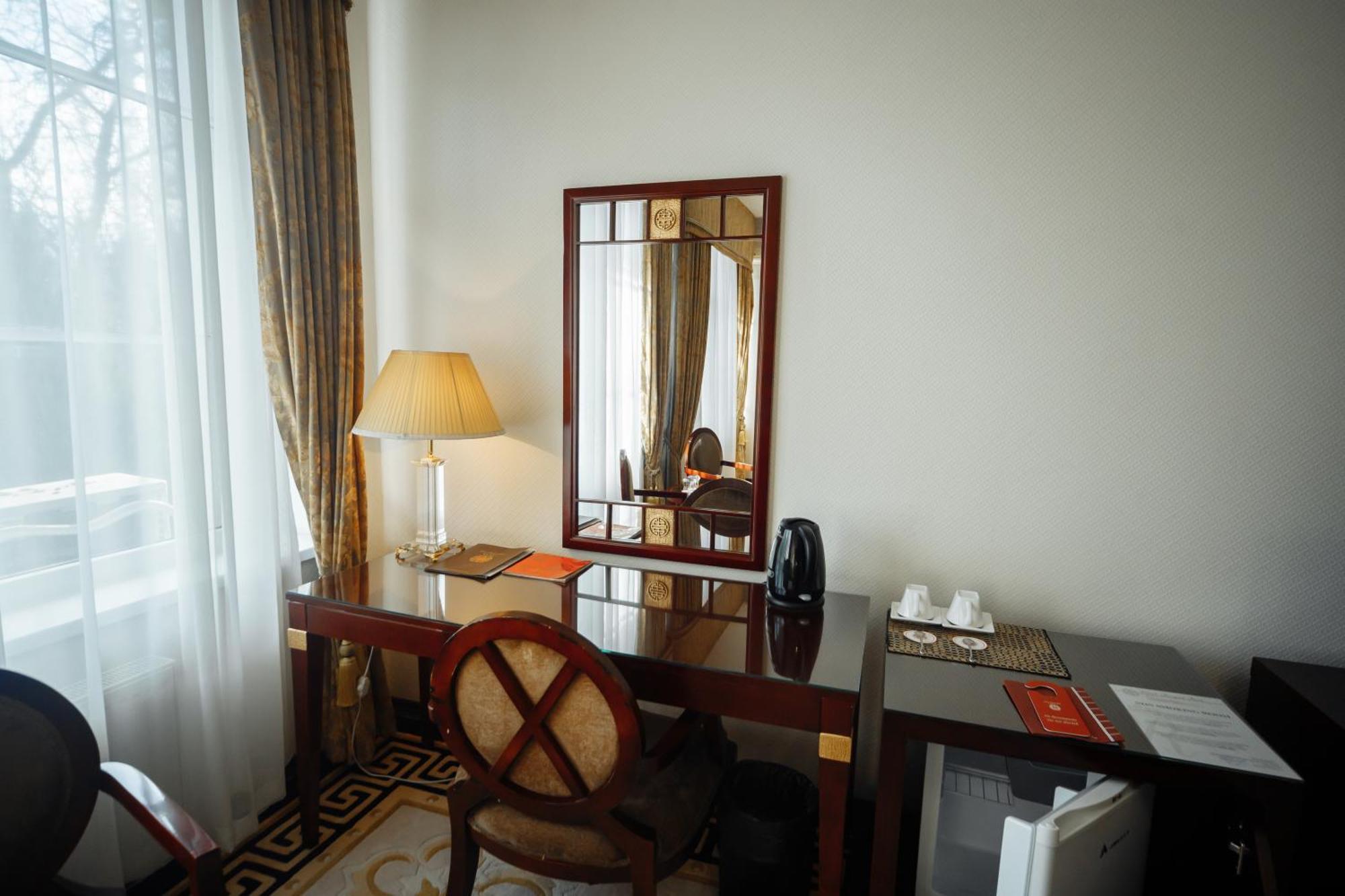 Hotel Royal Park Кишинев Екстериор снимка