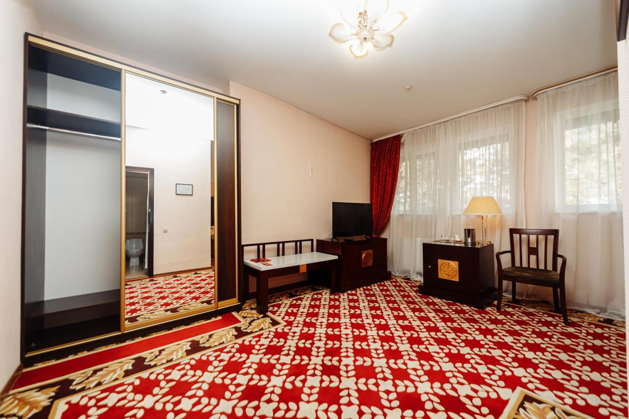 Hotel Royal Park Кишинев Екстериор снимка