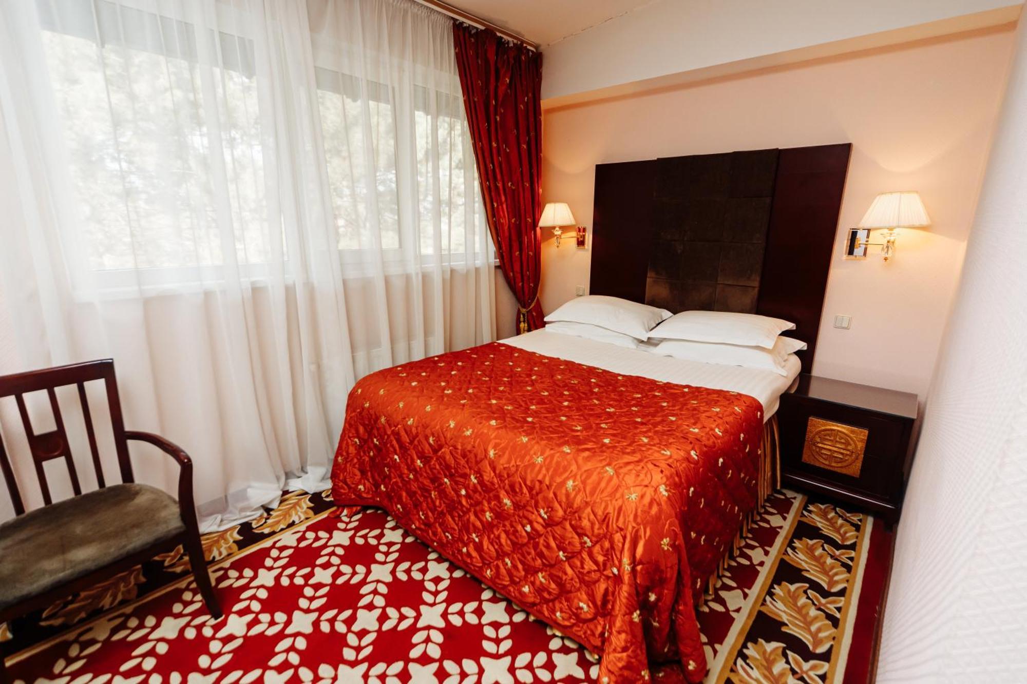 Hotel Royal Park Кишинев Екстериор снимка