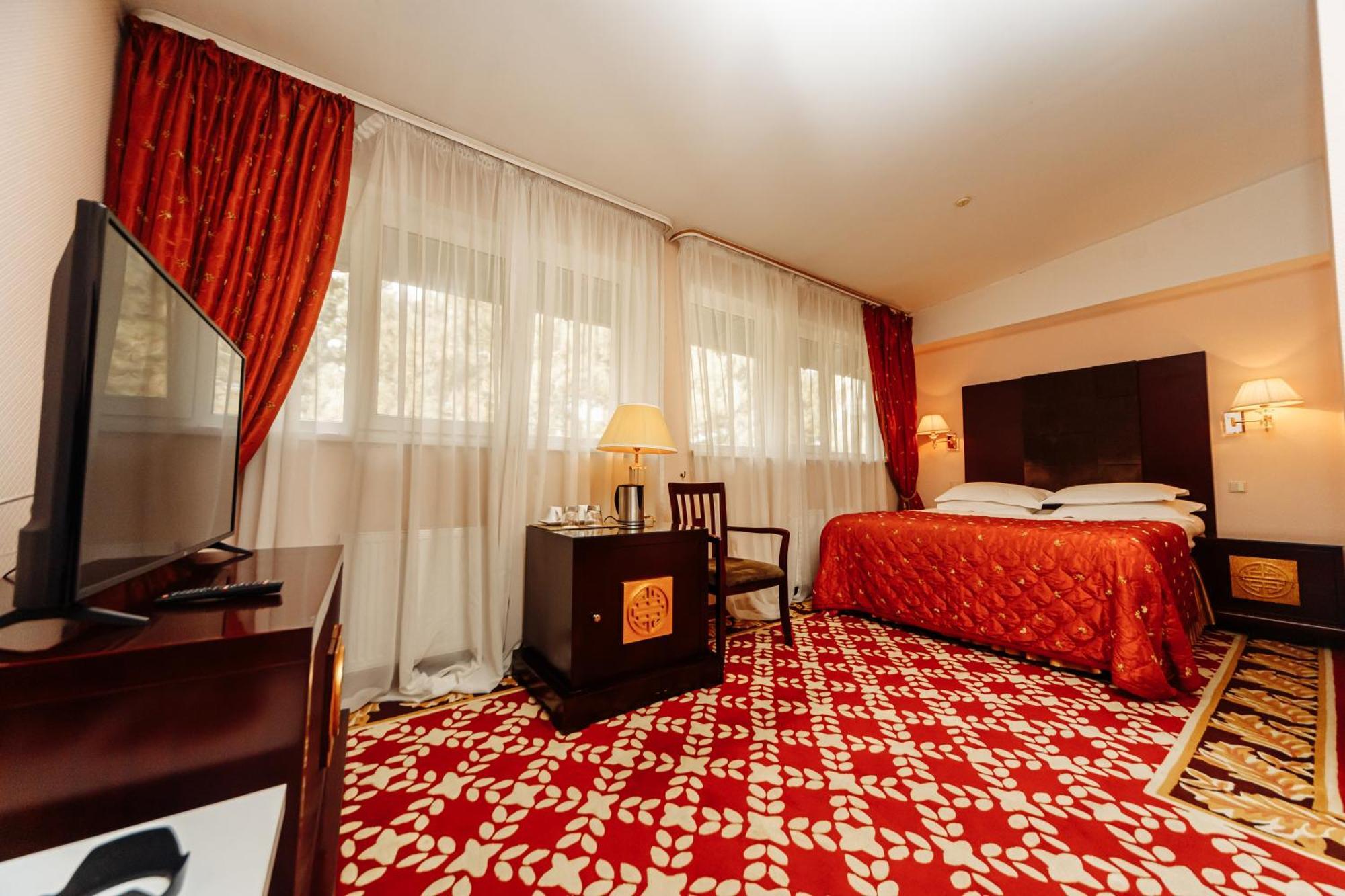 Hotel Royal Park Кишинев Екстериор снимка