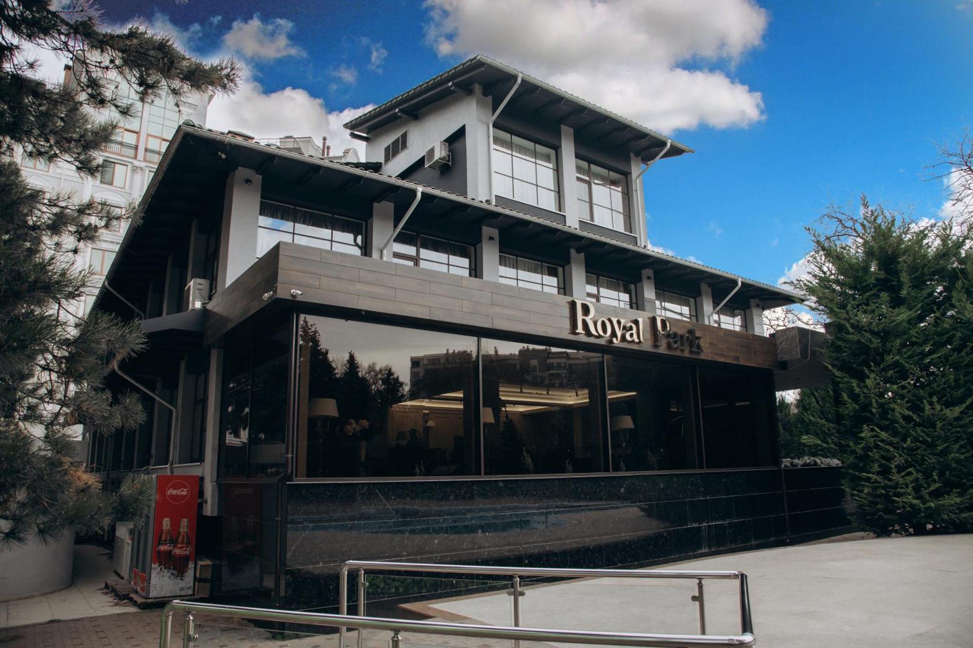 Hotel Royal Park Кишинев Екстериор снимка