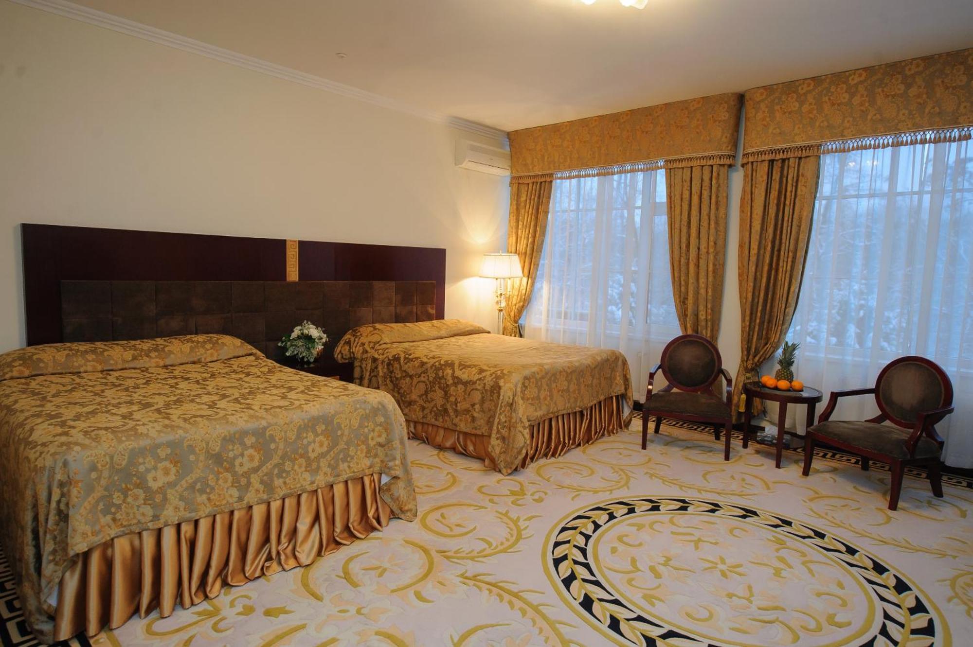 Hotel Royal Park Кишинев Екстериор снимка