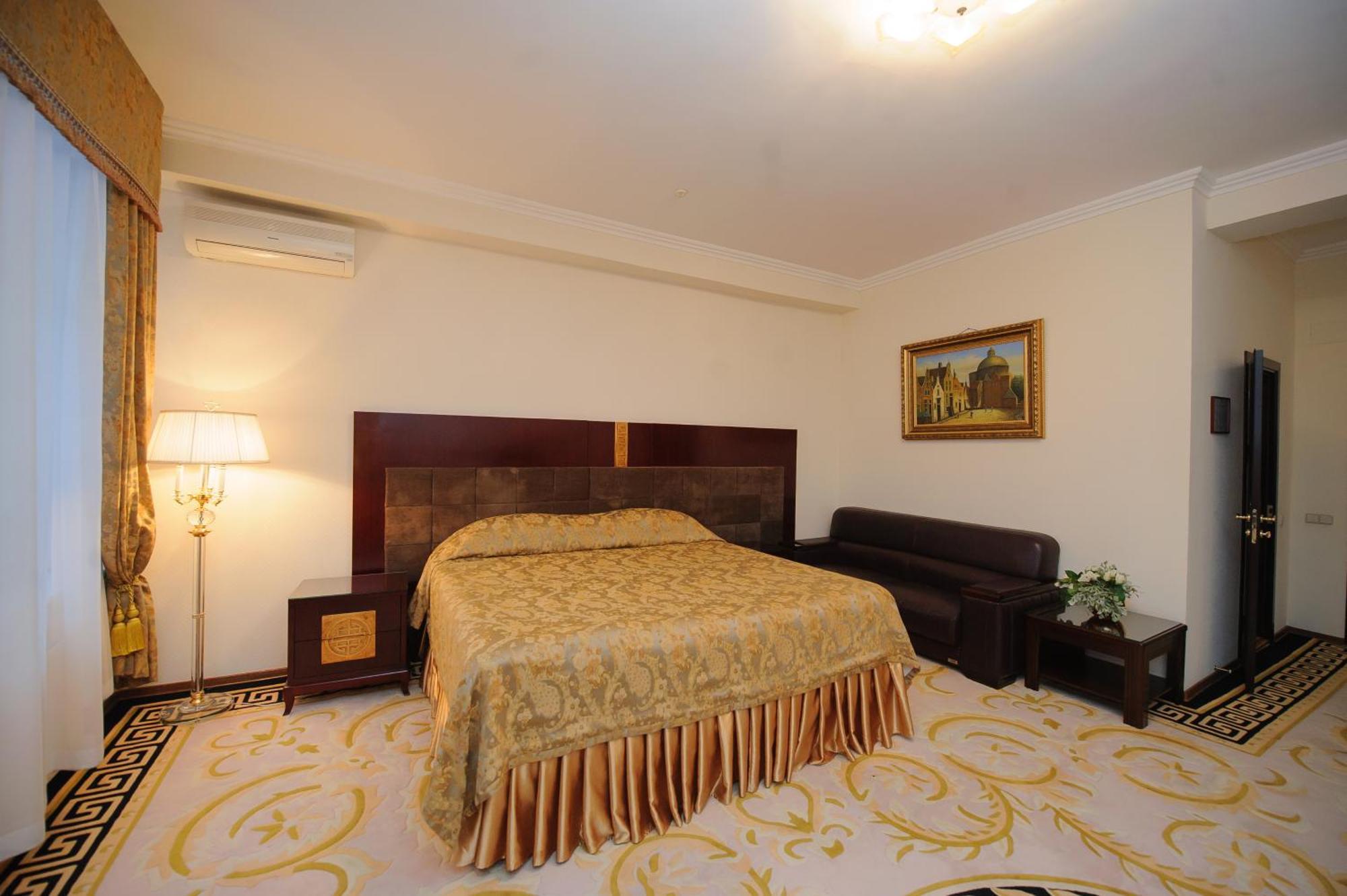 Hotel Royal Park Кишинев Екстериор снимка