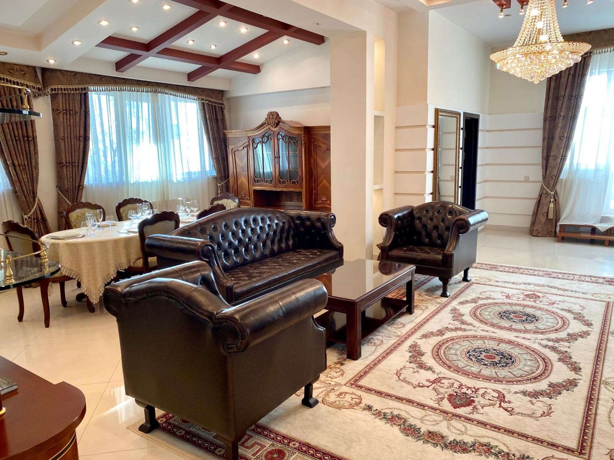Hotel Royal Park Кишинев Екстериор снимка